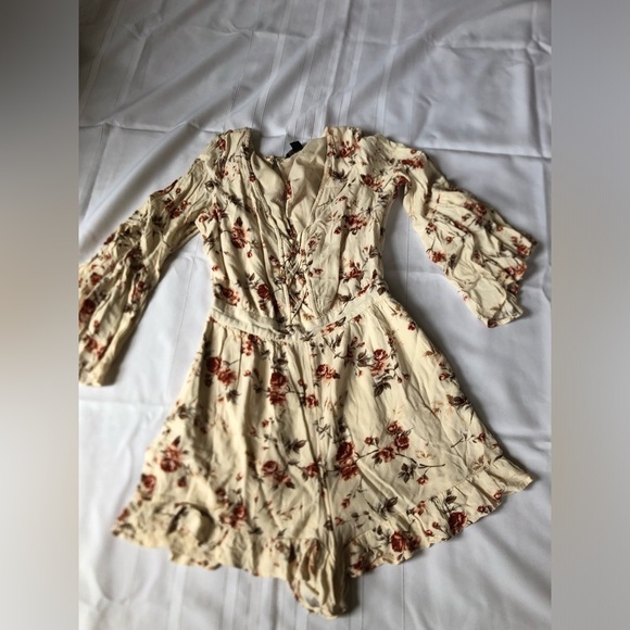 American Eagle Outfitters Floral Romper - Picture 2 of 15